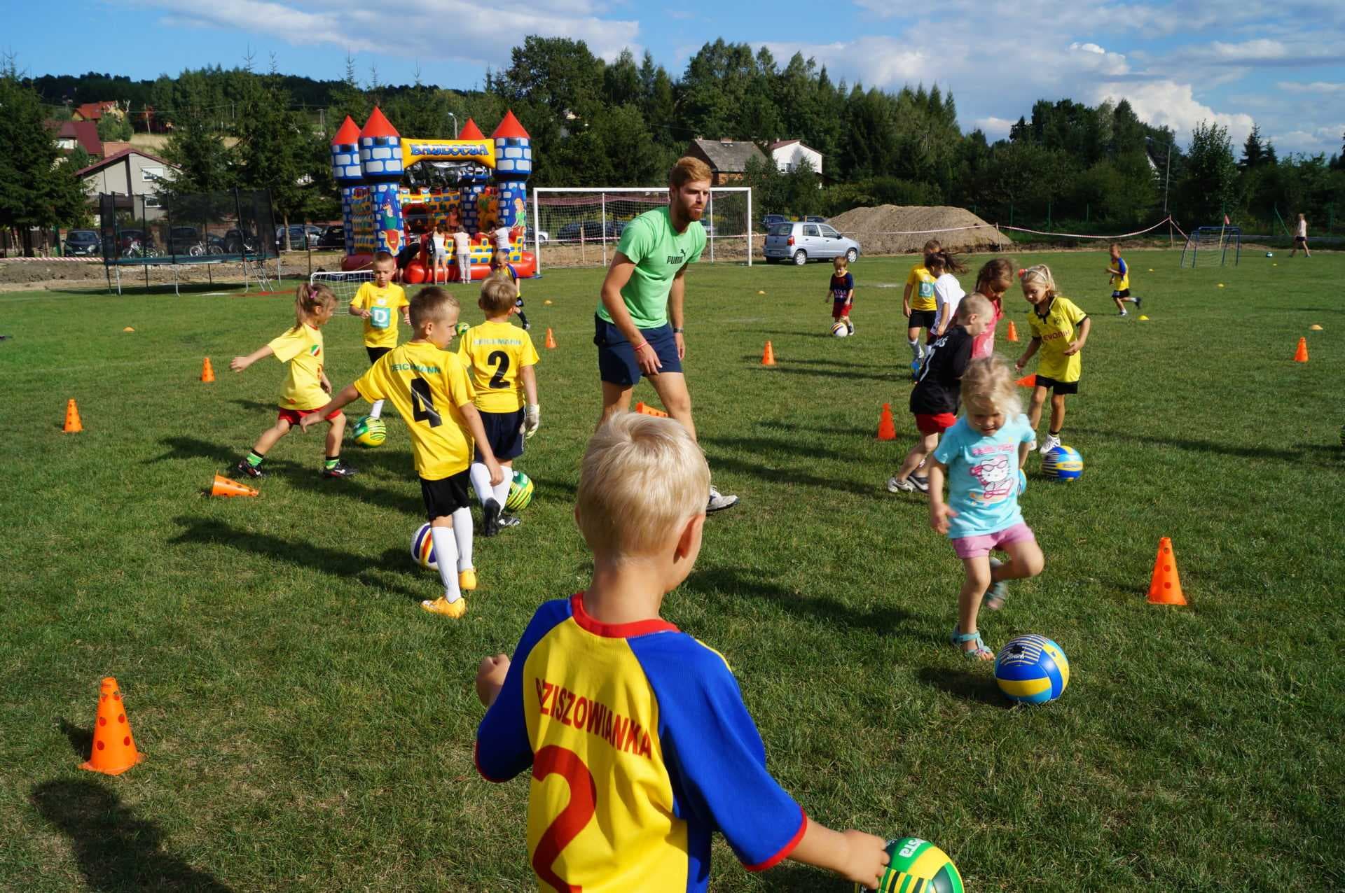 Piłkarski Piknik Rodzinny-''Sportowe pożegnanie lata''(23.08.2015)