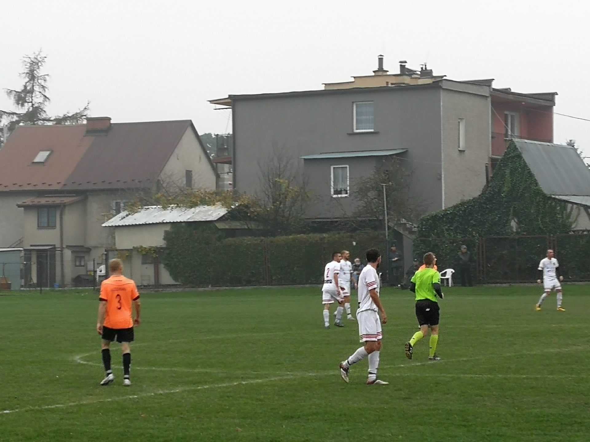 Śledziejowice - Radziszowianka: 2 - 0