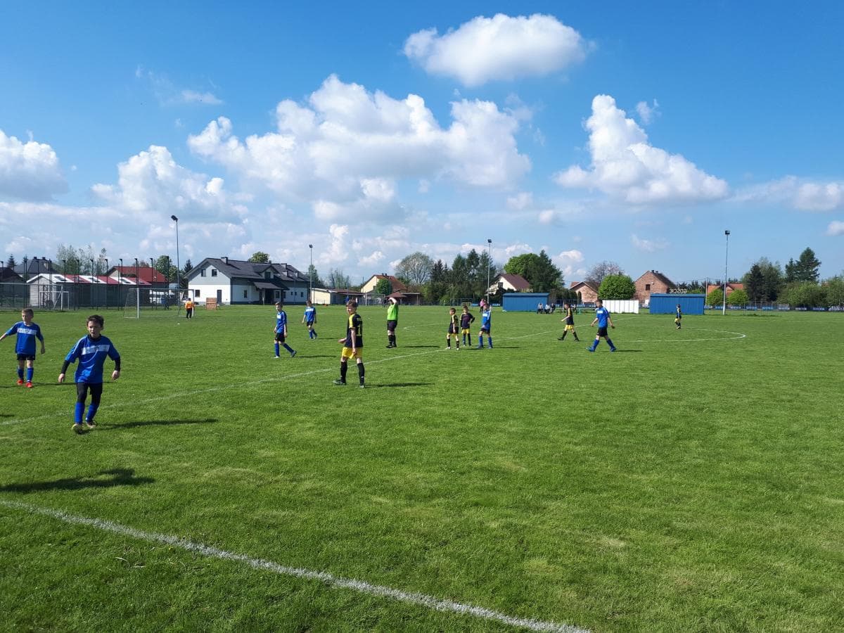 Młodziki: Piast Wołowice – Radziszowianka — zdjęcie 2