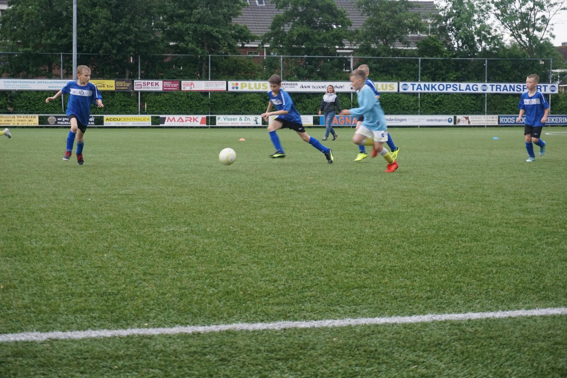 Relacja z wyjazdu na turniej do  Holandii :MEMORIAL CUP COEN MOULIJN, Holandia. U9,10 - 07.06 - 09.06 — zdjęcie 1