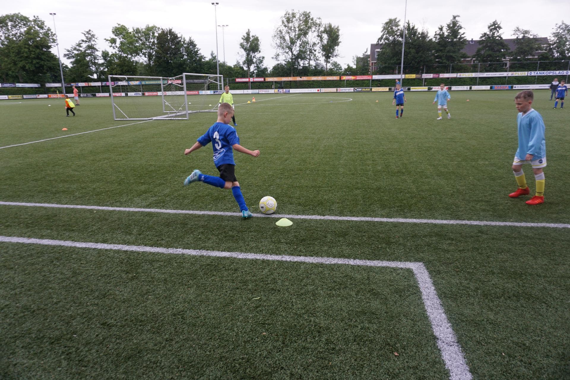 Relacja z wyjazdu na turniej do  Holandii :MEMORIAL CUP COEN MOULIJN, Holandia. U9,10 - 07.06 - 09.06 — zdjęcie 10