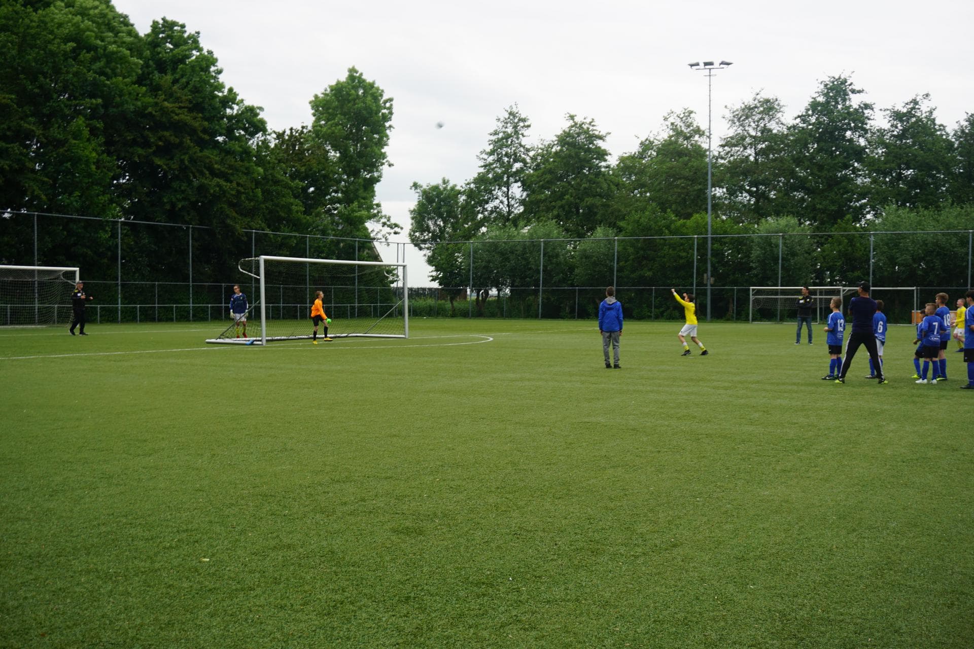 Relacja z wyjazdu na turniej do  Holandii :MEMORIAL CUP COEN MOULIJN, Holandia. U9,10 - 07.06 - 09.06 — zdjęcie 61