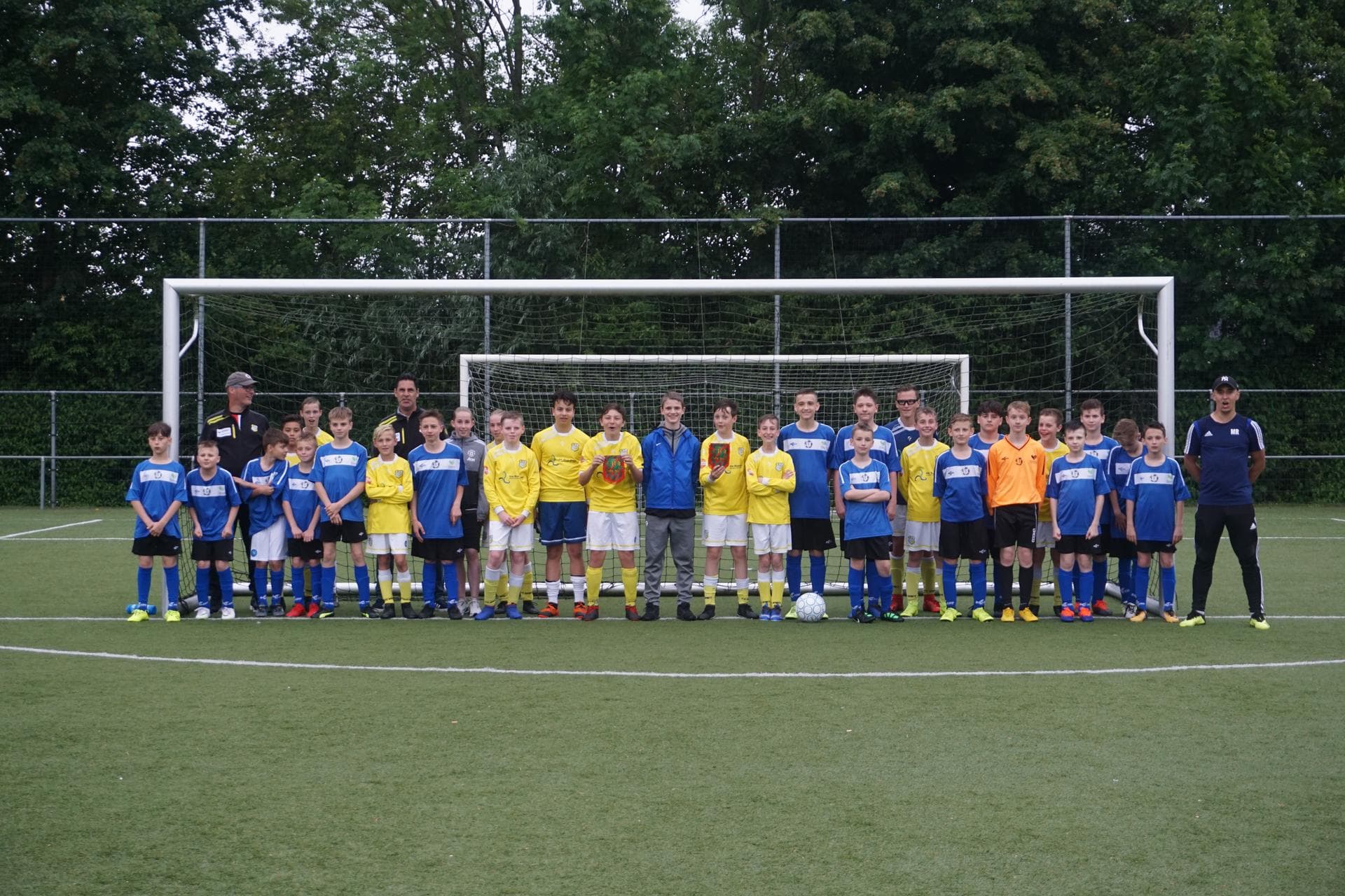 Relacja z wyjazdu na turniej do  Holandii :MEMORIAL CUP COEN MOULIJN, Holandia. U9,10 - 07.06 - 09.06 — zdjęcie 68
