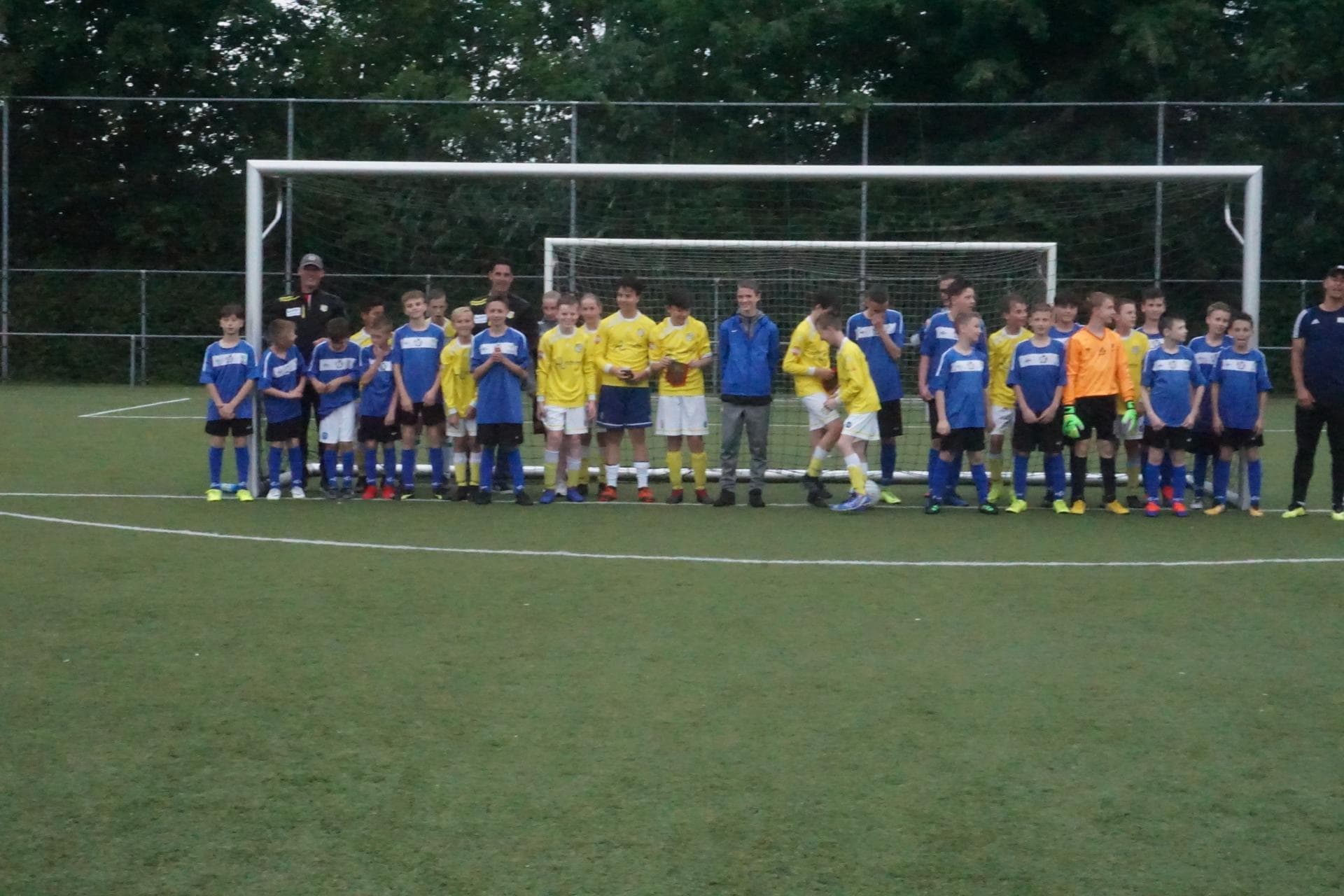 Relacja z wyjazdu na turniej do  Holandii :MEMORIAL CUP COEN MOULIJN, Holandia. U9,10 - 07.06 - 09.06 — zdjęcie 79