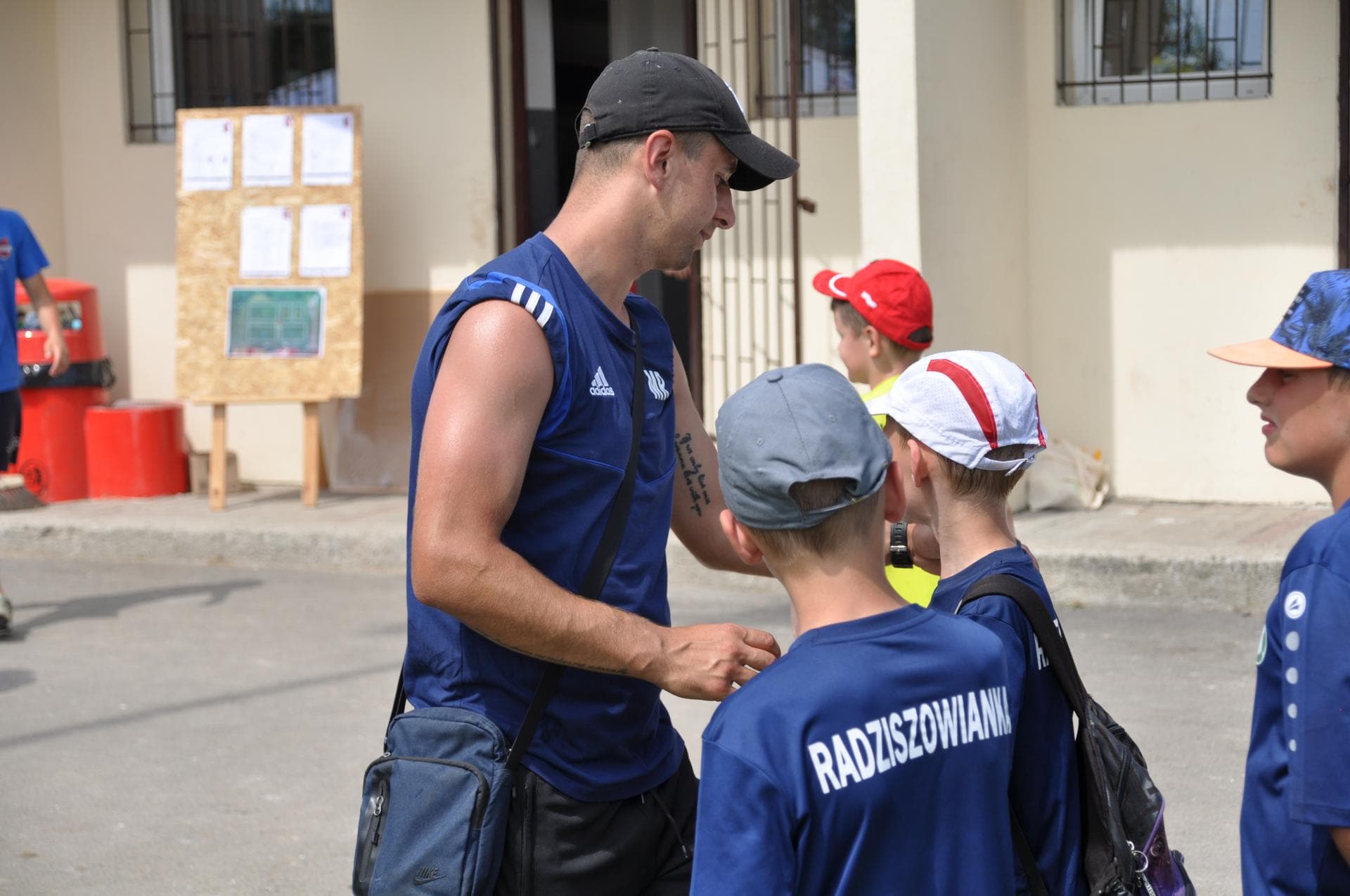 ORLIKI Z PUCHAREM „DZIEŃ PIŁKARZA – KRYSPINÓW” — zdjęcie 127