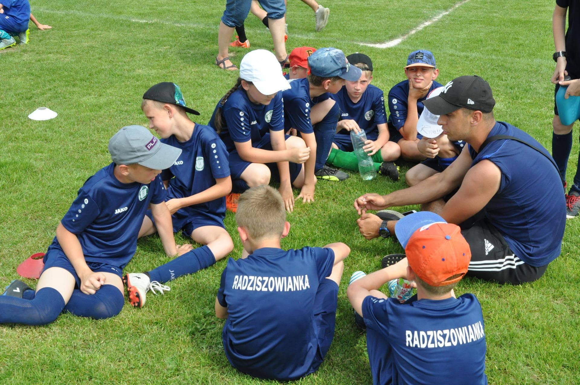 ORLIKI Z PUCHAREM „DZIEŃ PIŁKARZA – KRYSPINÓW” — zdjęcie 137