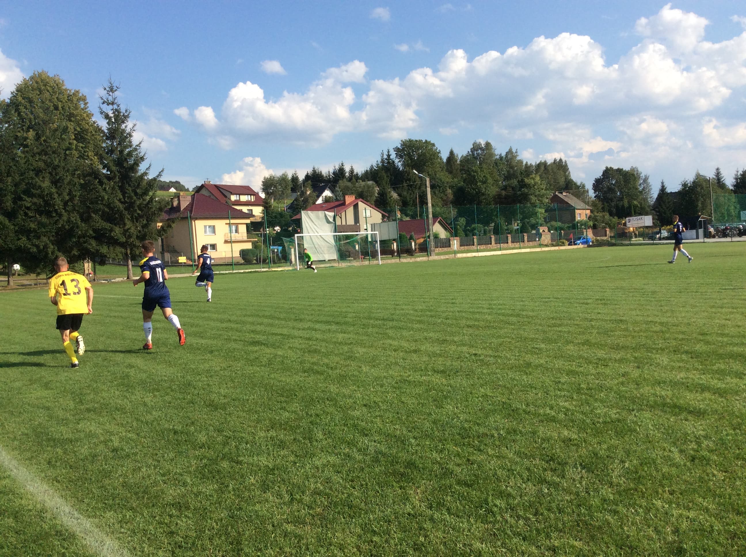 RADZISZOWIANKA - GÓRNIK WIELICZKA 1-1 — zdjęcie 3