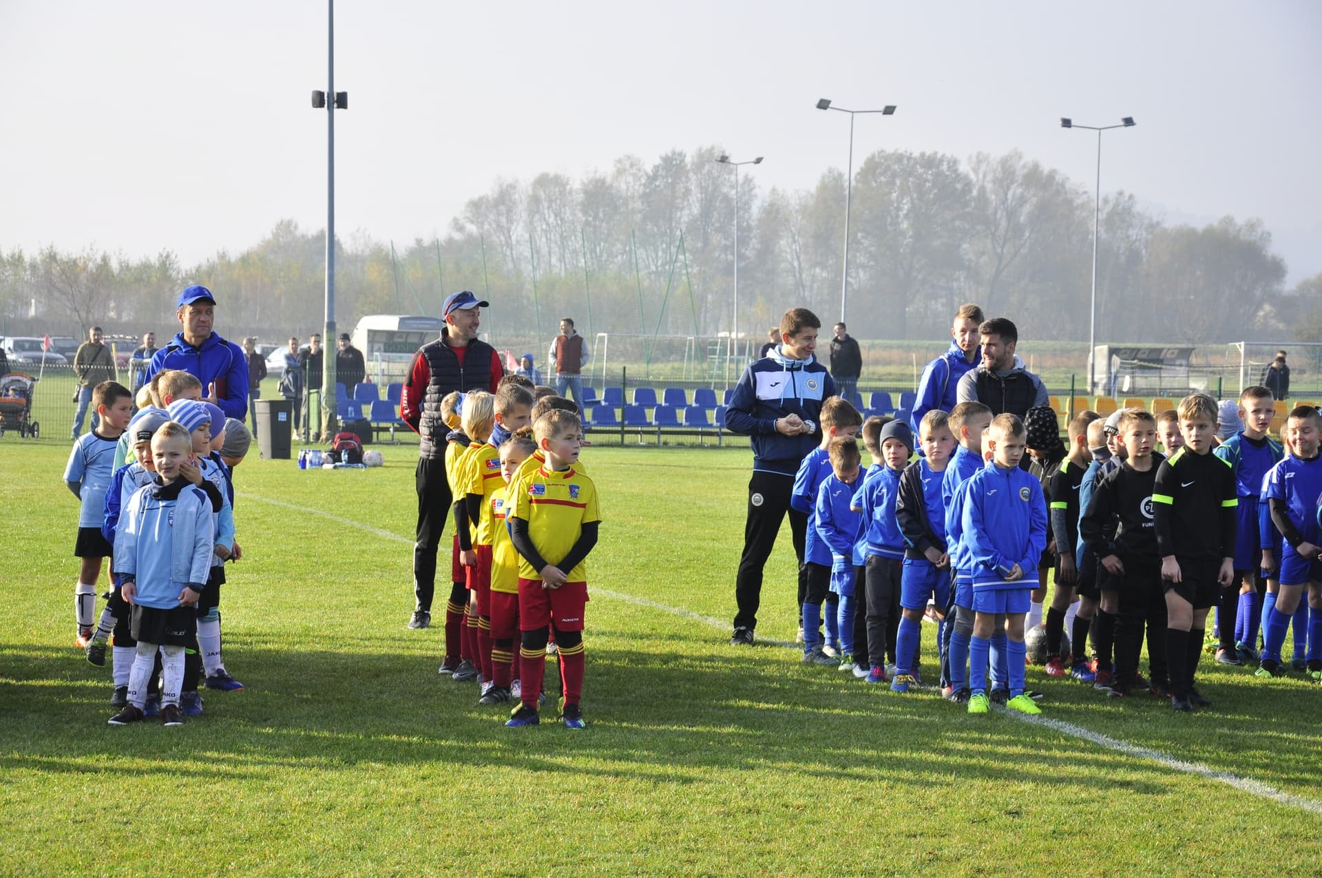 Turniej Piłkarski dla rocznika 2012 - RADZISZOWIANKA CUP I EDYCJA. Fotorelacja. — zdjęcie 38