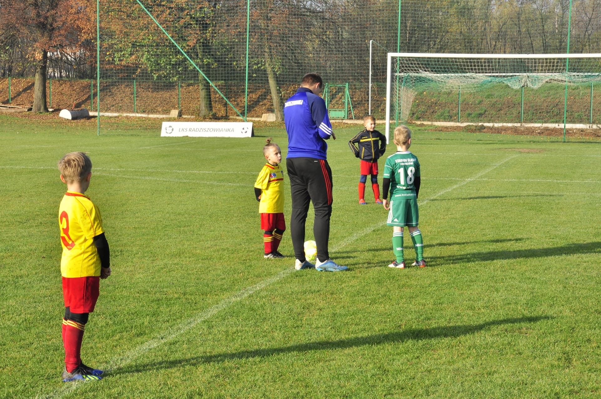 Turniej Piłkarski dla rocznika 2012 - RADZISZOWIANKA CUP I EDYCJA. Fotorelacja. — zdjęcie 41