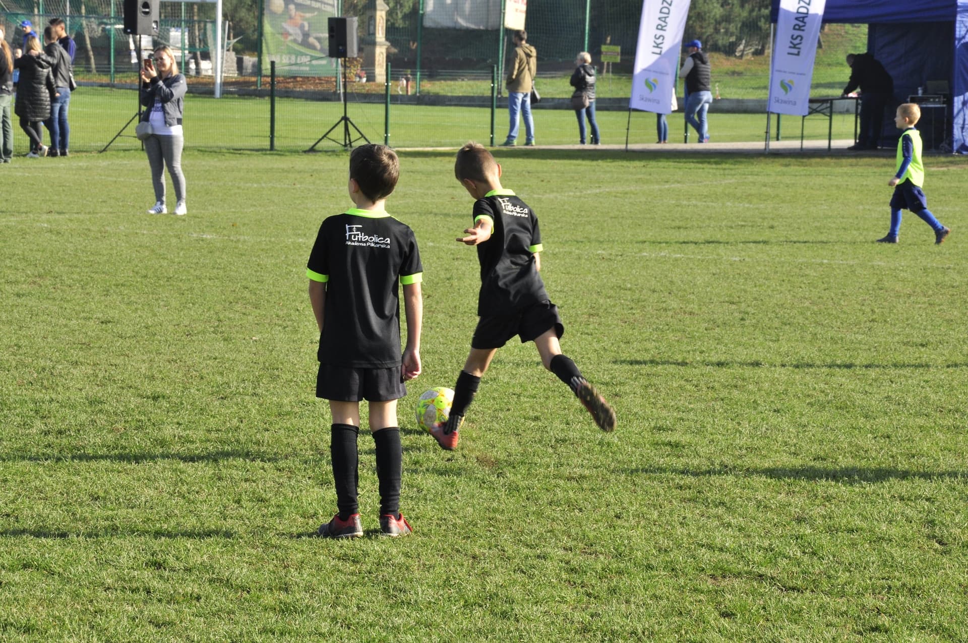 Turniej Piłkarski dla rocznika 2012 - RADZISZOWIANKA CUP I EDYCJA. Fotorelacja. — zdjęcie 233