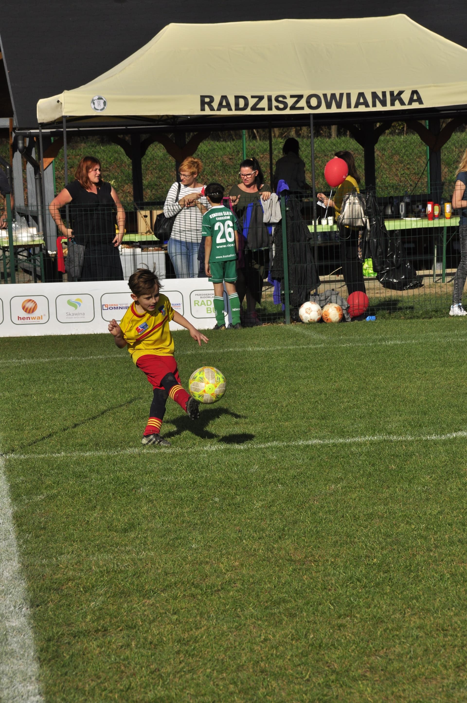 Turniej Piłkarski dla rocznika 2012 - RADZISZOWIANKA CUP I EDYCJA. Fotorelacja. — zdjęcie 450