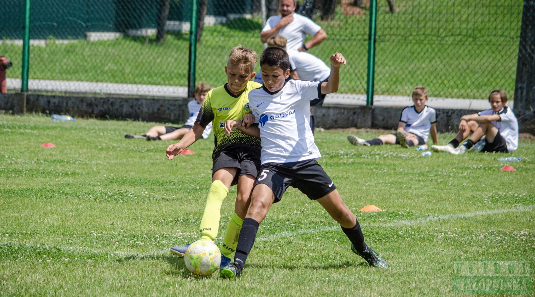Radziszowianka Cup dla rocznika 2008 - piłkarski maraton w Radziszowie (foto) — zdjęcie 189