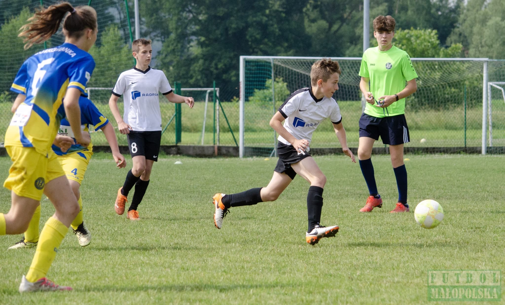 Radziszowianka Cup dla rocznika 2008 - piłkarski maraton w Radziszowie (foto)