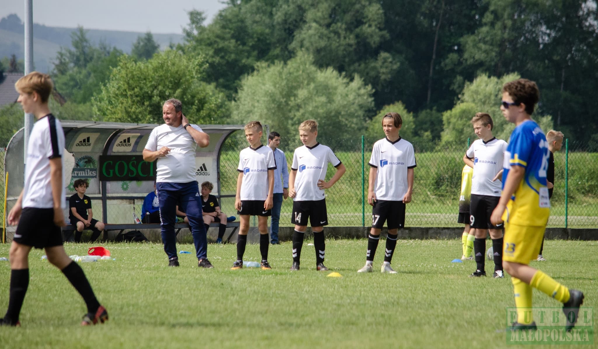 Radziszowianka Cup dla rocznika 2008 - piłkarski maraton w Radziszowie (foto)