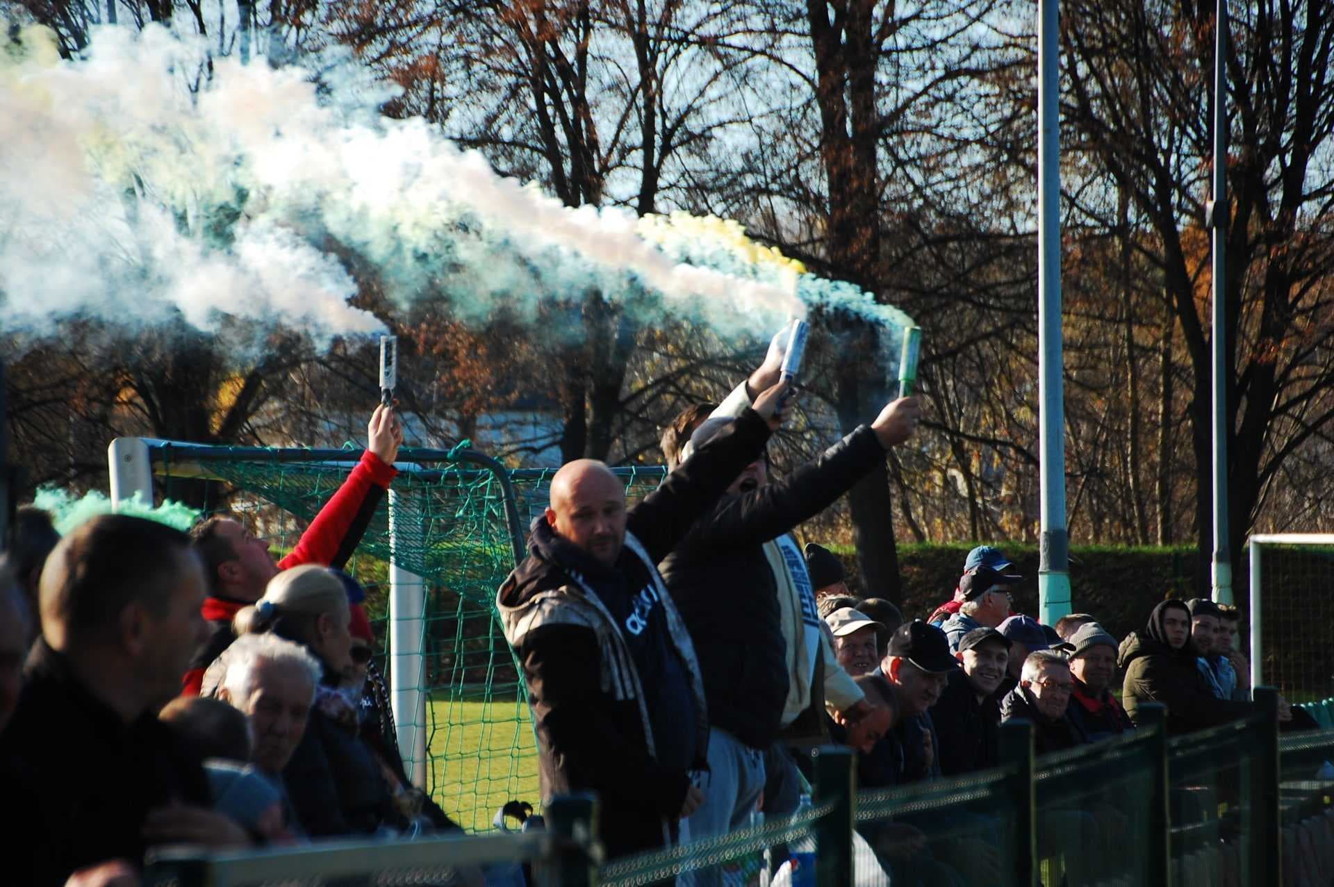 Radziszowianka - K.S. Orzeł Piaski Wielkie 5 :1 — zdjęcie 66