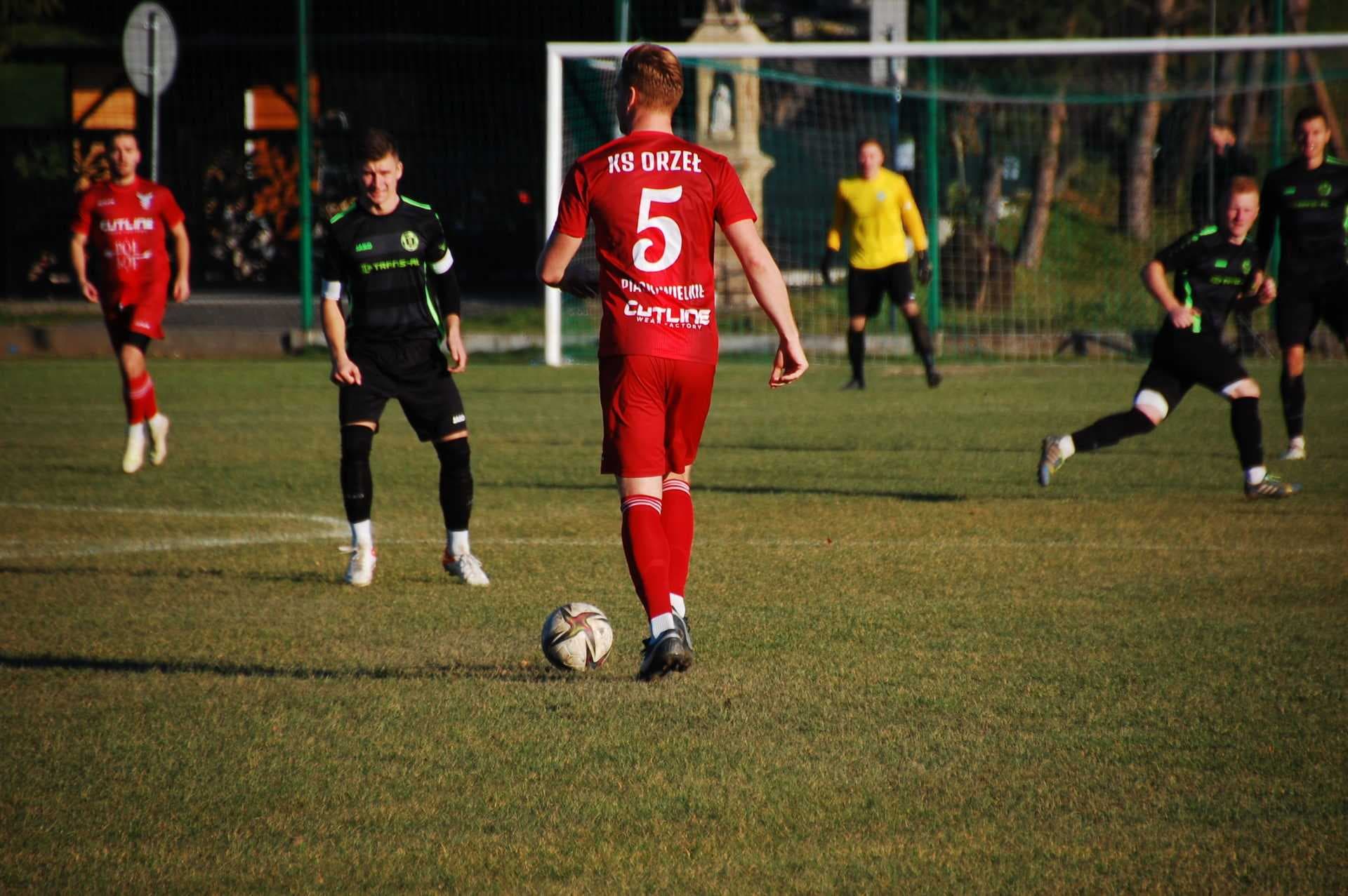 Radziszowianka - K.S. Orzeł Piaski Wielkie 5 :1