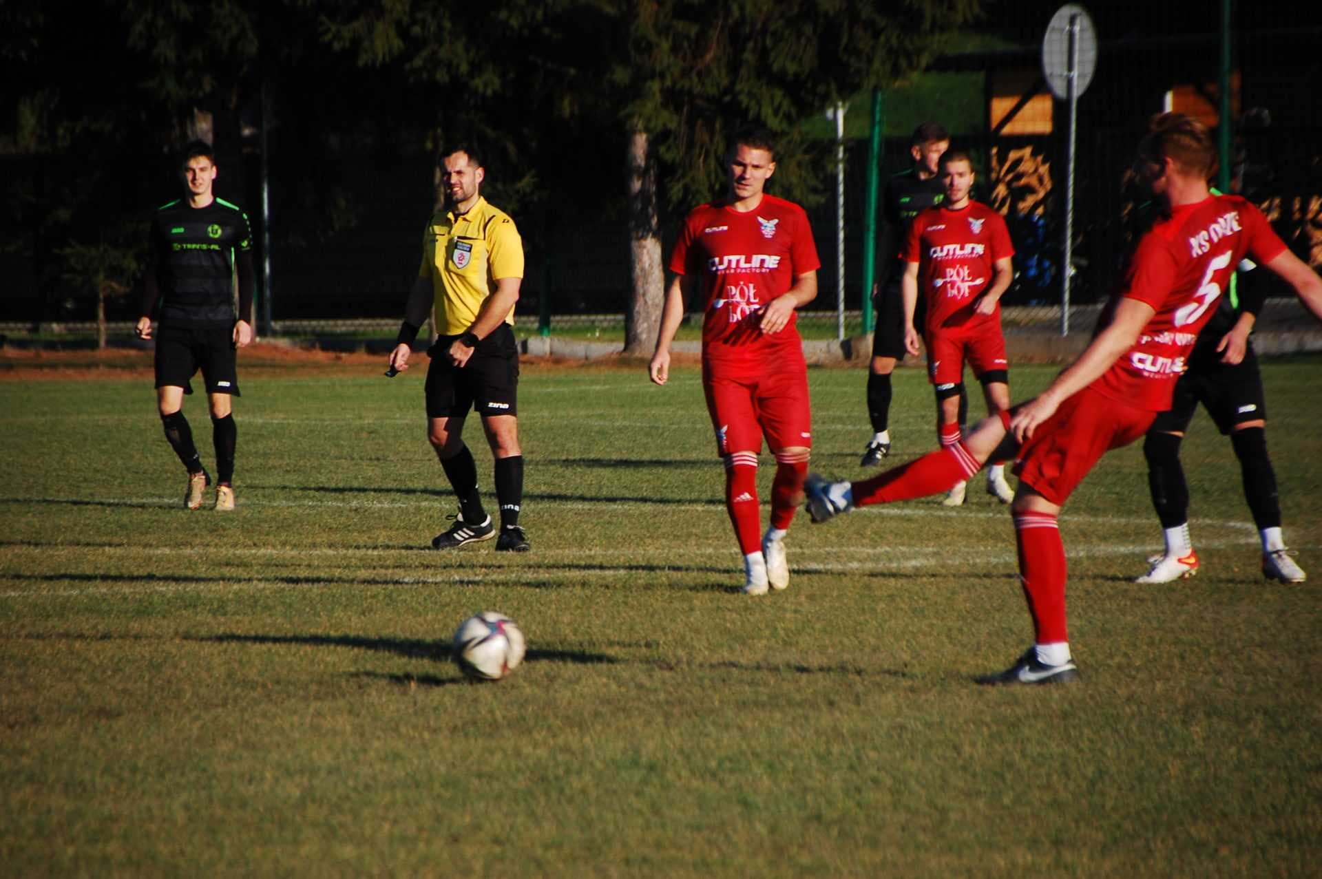 Radziszowianka - K.S. Orzeł Piaski Wielkie 5 :1