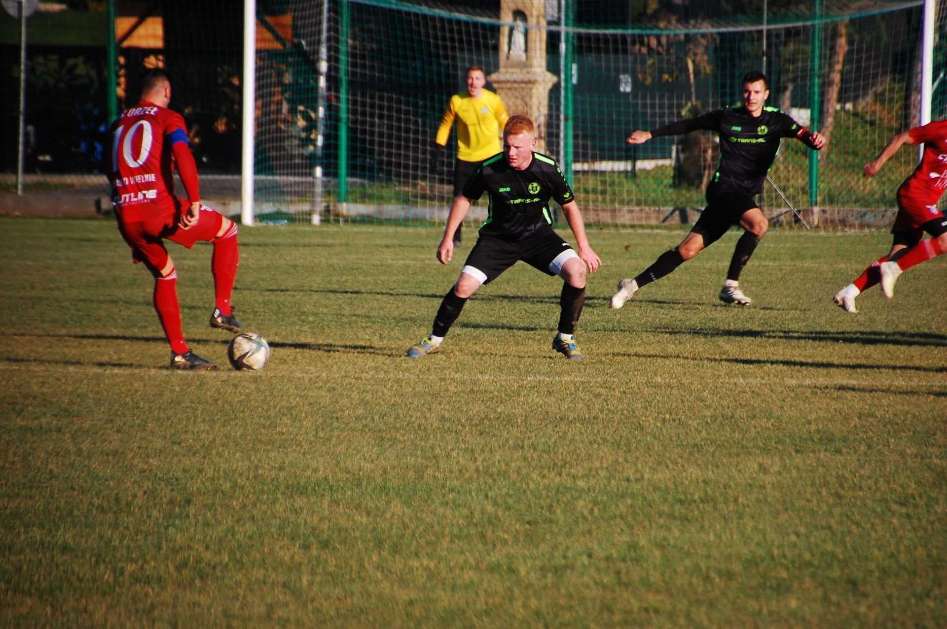 Radziszowianka - K.S. Orzeł Piaski Wielkie 5 :1 — zdjęcie 54