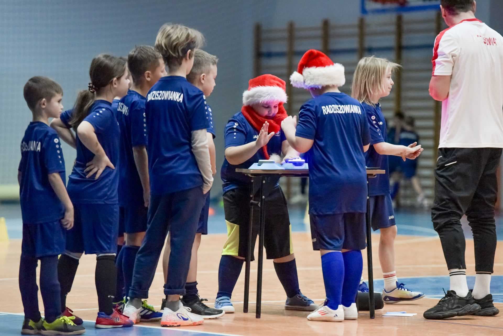 FOTORELACJA Mikołajki z Radziszowianka Radziszów 