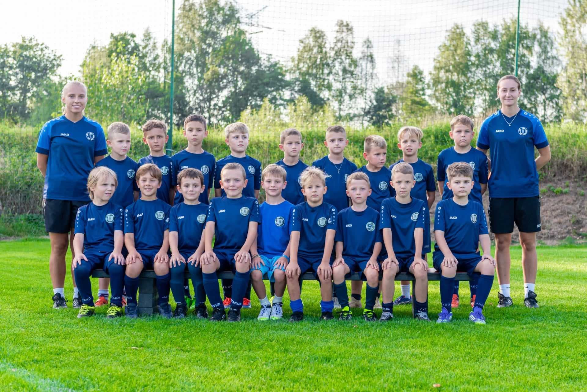 POZNAJNASZEDRUŻYNY #POZNAJMYNASZYCH TRENERÓW Żaki F1 i F2